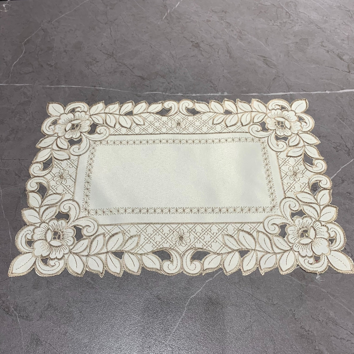 Source 689402196449 | 0:0 | Ivory White